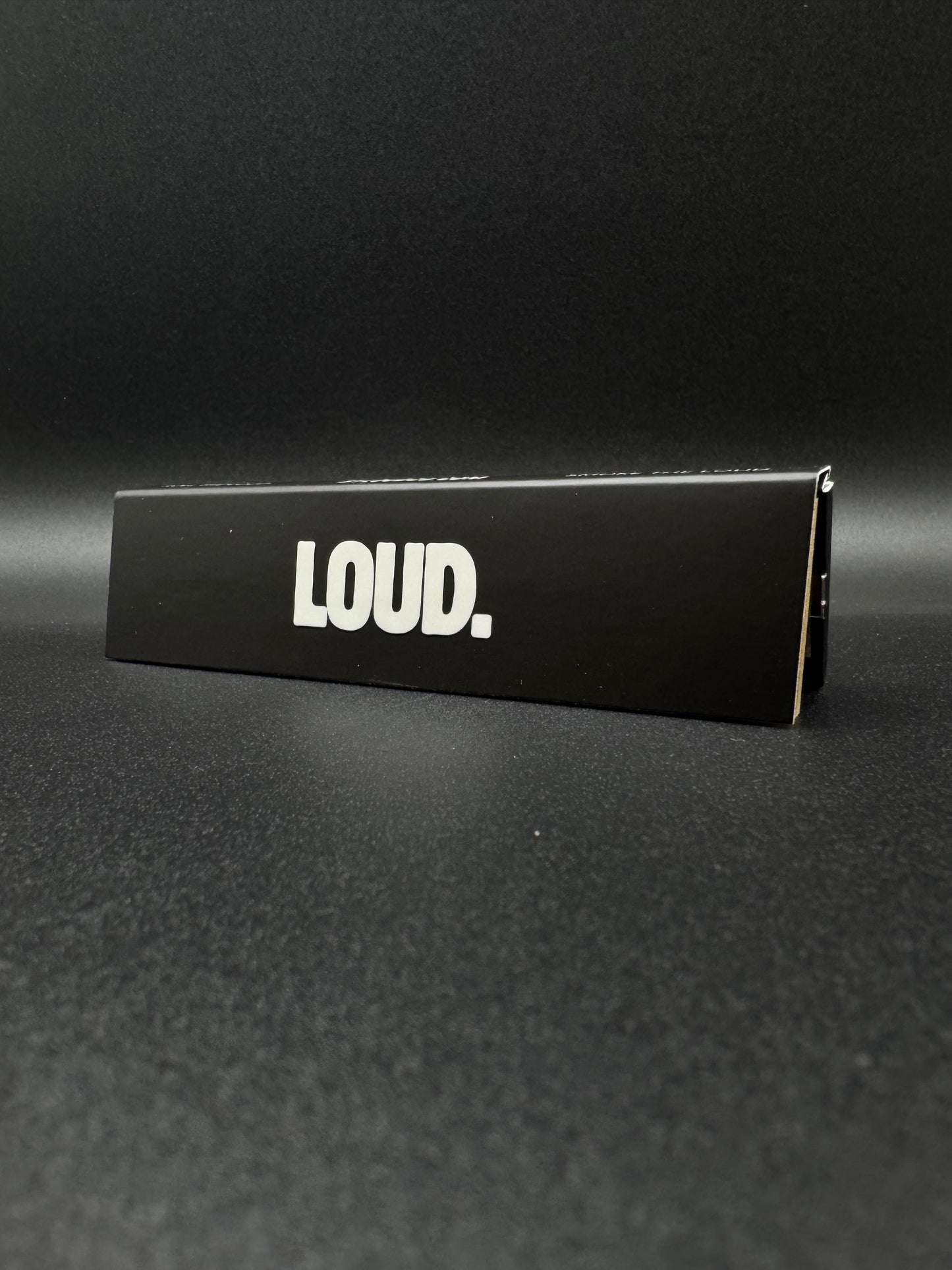 FEUILLES + CARTONS | LOUD